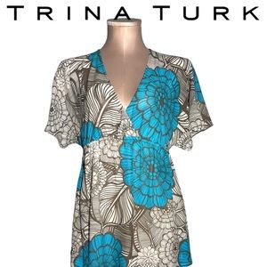 Trina Turk silk v neck top. Beautiful print. Size SP.